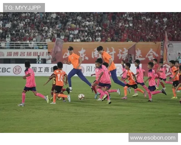 足球球星集训揭幕 备战新赛季展现巅峰状态与无限潜力